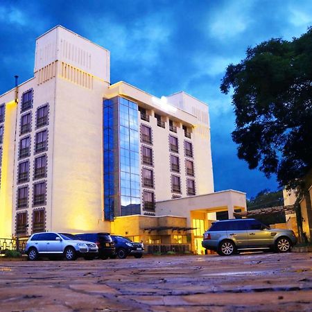The White Rhino Hotel เนย์รี ภายนอก รูปภาพ