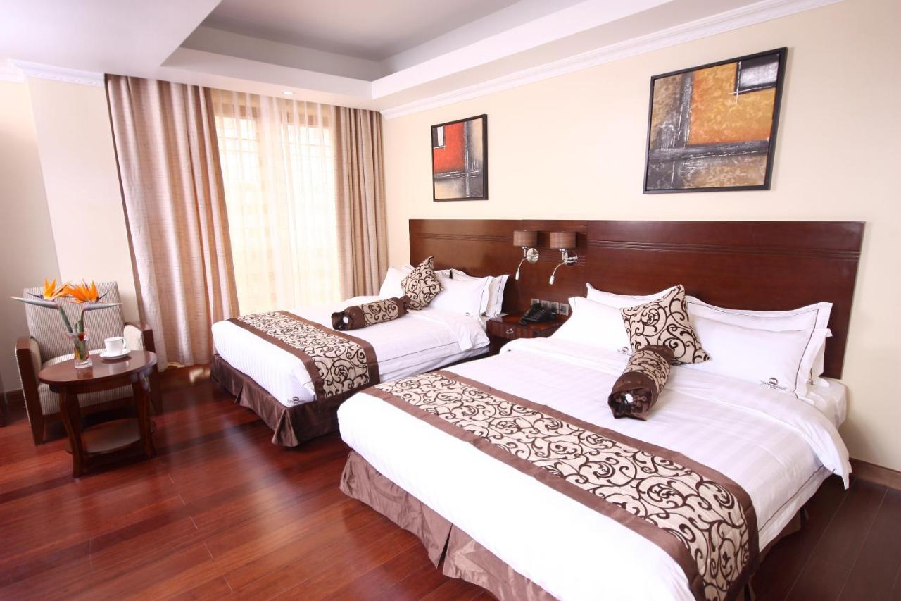The White Rhino Hotel เนย์รี ภายนอก รูปภาพ